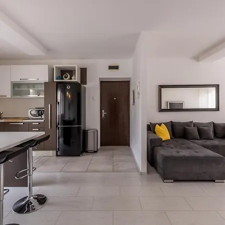 Appartement Doors Of West